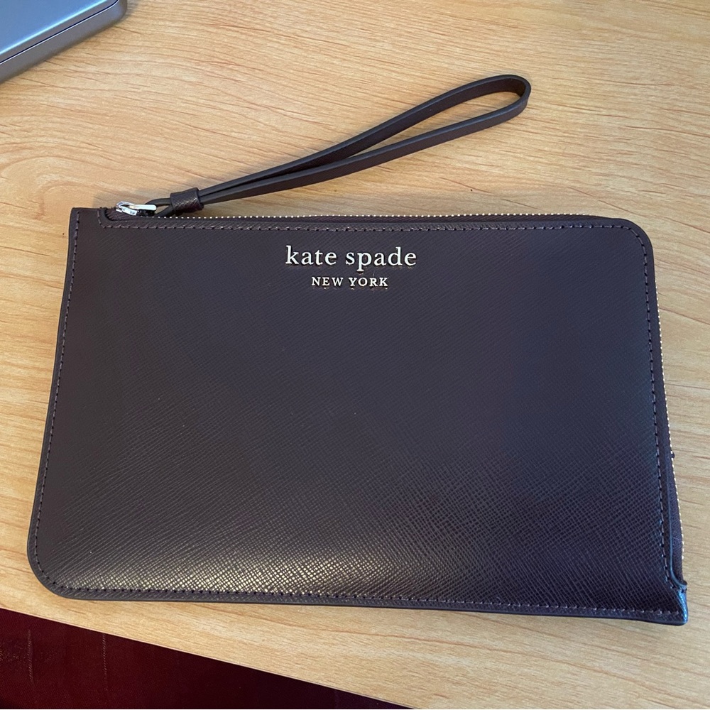 Kate Spade New York Cameron Medium L-Zip Leather Wristlet Pouch Wallet Chocolate